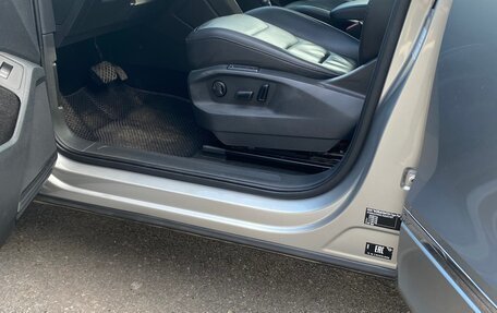 Volkswagen Tiguan II, 2018 год, 2 700 000 рублей, 28 фотография