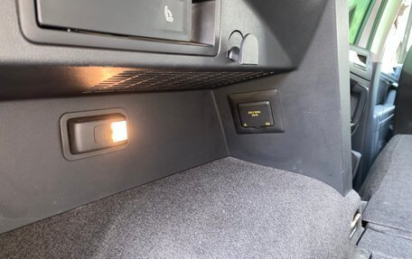 Volkswagen Tiguan II, 2018 год, 2 700 000 рублей, 27 фотография