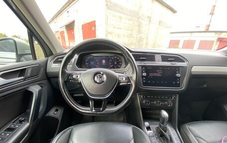Volkswagen Tiguan II, 2018 год, 2 700 000 рублей, 35 фотография