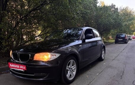BMW 1 серия, 2011 год, 935 000 рублей, 2 фотография