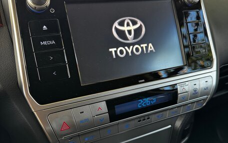 Toyota Land Cruiser Prado 150 рестайлинг 2, 2019 год, 6 500 000 рублей, 9 фотография