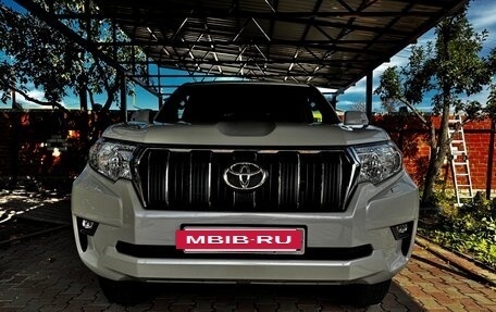 Toyota Land Cruiser Prado 150 рестайлинг 2, 2019 год, 6 500 000 рублей, 2 фотография