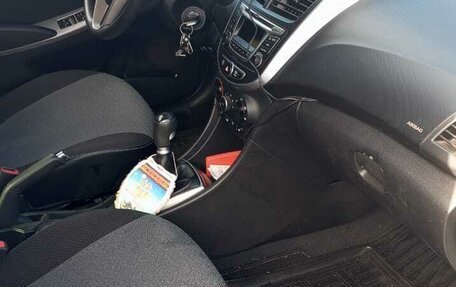 Hyundai Solaris II рестайлинг, 2014 год, 1 000 050 рублей, 8 фотография