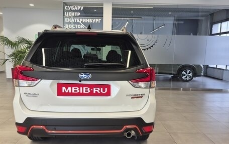 Subaru Forester, 2024 год, 5 200 000 рублей, 6 фотография