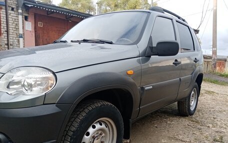 Chevrolet Niva I рестайлинг, 2010 год, 475 000 рублей, 9 фотография