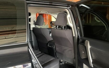 Toyota Land Cruiser Prado 150 рестайлинг 2, 2021 год, 6 500 000 рублей, 4 фотография