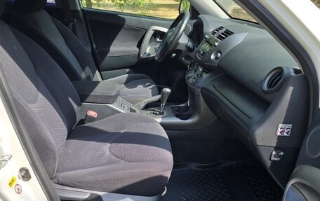 Toyota RAV4, 2010 год, 1 650 000 рублей, 18 фотография