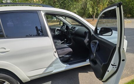 Toyota RAV4, 2010 год, 1 650 000 рублей, 20 фотография