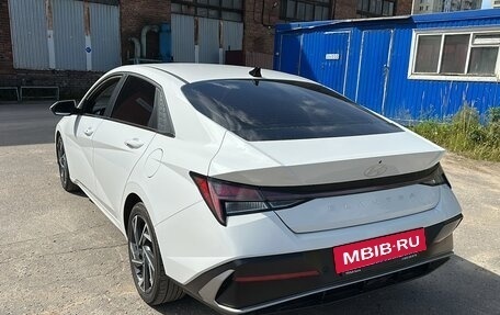 Hyundai Elantra, 2023 год, 1 700 000 рублей, 5 фотография