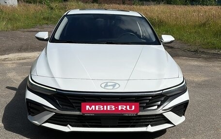 Hyundai Elantra, 2023 год, 1 700 000 рублей, 2 фотография