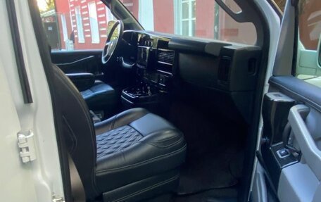 Chevrolet Express II, 2023 год, 13 000 000 рублей, 5 фотография