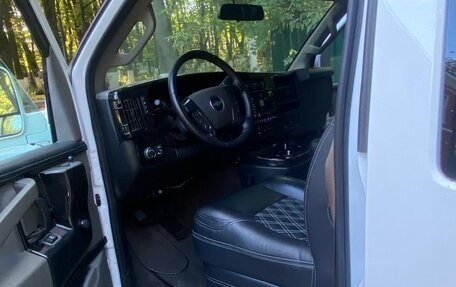 Chevrolet Express II, 2023 год, 13 000 000 рублей, 4 фотография