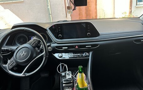 Hyundai Sonata VIII, 2019 год, 1 990 000 рублей, 15 фотография