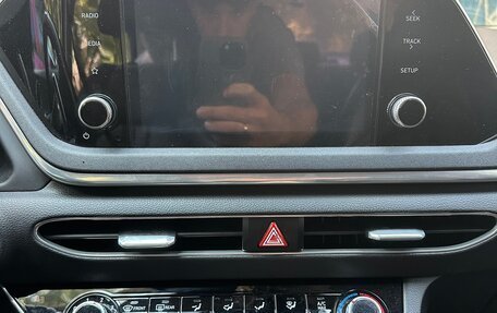 Hyundai Sonata VIII, 2019 год, 1 990 000 рублей, 13 фотография