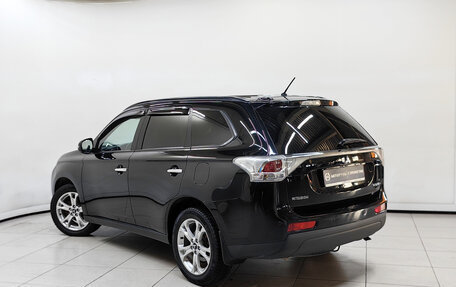 Mitsubishi Outlander III рестайлинг 3, 2013 год, 1 231 000 рублей, 2 фотография