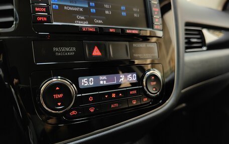 Mitsubishi Outlander III рестайлинг 3, 2013 год, 1 231 000 рублей, 15 фотография