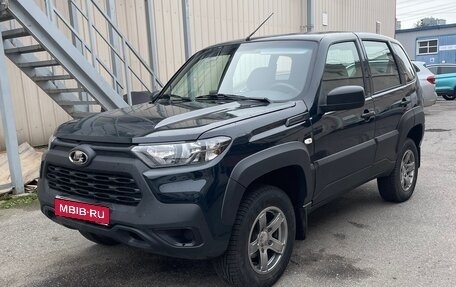 Chevrolet Niva I рестайлинг, 2004 год, 498 000 рублей, 1 фотография