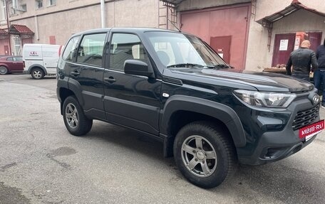 Chevrolet Niva I рестайлинг, 2004 год, 498 000 рублей, 6 фотография