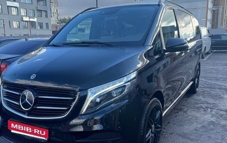 Mercedes-Benz V-Класс, 2019 год, 5 949 900 рублей, 4 фотография