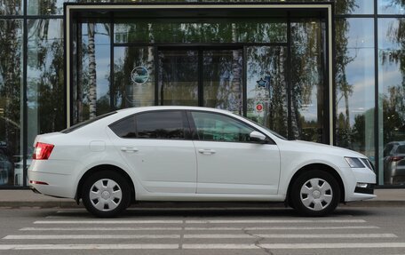 Skoda Octavia, 2019 год, 1 690 000 рублей, 4 фотография