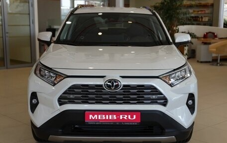 Toyota RAV4, 2022 год, 3 999 000 рублей, 1 фотография