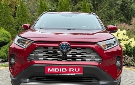 Toyota RAV4, 2020 год, 2 680 000 рублей, 1 фотография