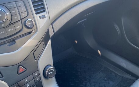 Chevrolet Cruze II, 2011 год, 720 000 рублей, 2 фотография