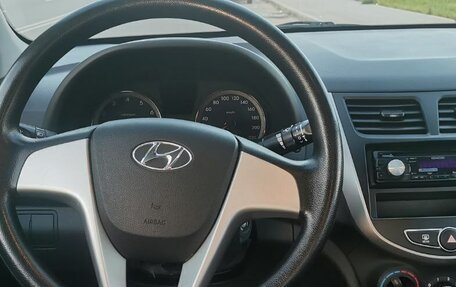Hyundai Solaris II рестайлинг, 2012 год, 780 000 рублей, 15 фотография