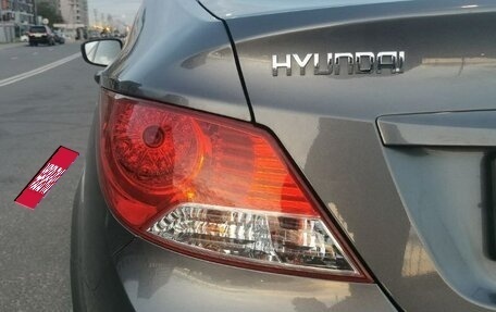 Hyundai Solaris II рестайлинг, 2012 год, 780 000 рублей, 11 фотография