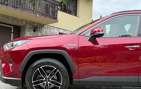 Toyota RAV4, 2020 год, 2 680 000 рублей, 3 фотография