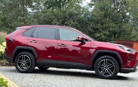 Toyota RAV4, 2020 год, 2 680 000 рублей, 9 фотография