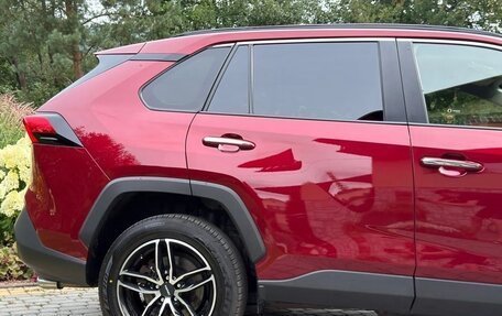 Toyota RAV4, 2020 год, 2 680 000 рублей, 10 фотография