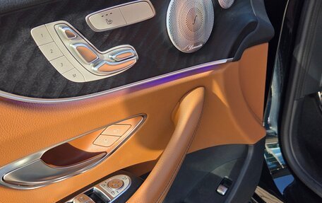 Mercedes-Benz E-Класс, 2019 год, 4 790 000 рублей, 10 фотография