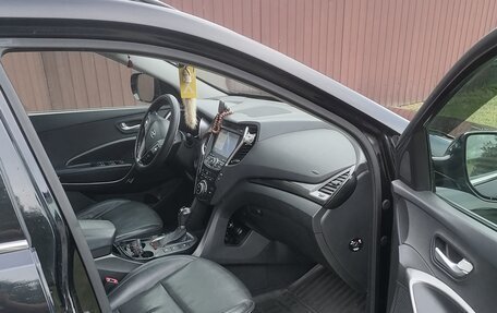 Hyundai Santa Fe III рестайлинг, 2013 год, 1 650 000 рублей, 2 фотография