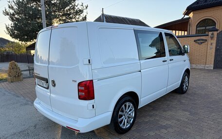 Volkswagen Transporter T6 рестайлинг, 2015 год, 1 670 000 рублей, 6 фотография