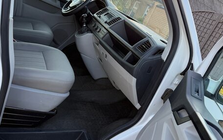 Volkswagen Transporter T6 рестайлинг, 2015 год, 1 670 000 рублей, 11 фотография