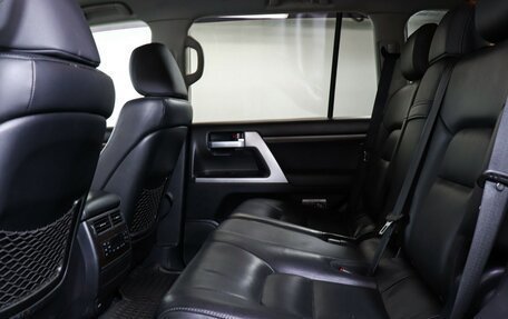 Toyota Land Cruiser 200, 2018 год, 5 990 000 рублей, 10 фотография