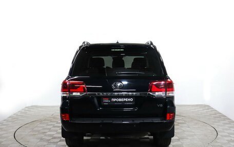 Toyota Land Cruiser 200, 2018 год, 5 990 000 рублей, 6 фотография