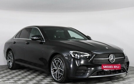 Mercedes-Benz E-Класс, 2020 год, 3 550 000 рублей, 3 фотография