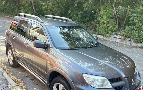 Mitsubishi Outlander III рестайлинг 3, 2006 год, 880 000 рублей, 4 фотография