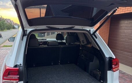 Volkswagen Teramont I, 2018 год, 3 490 000 рублей, 21 фотография