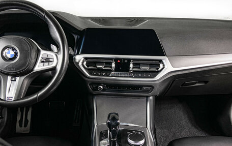BMW 3 серия, 2019 год, 3 740 000 рублей, 11 фотография