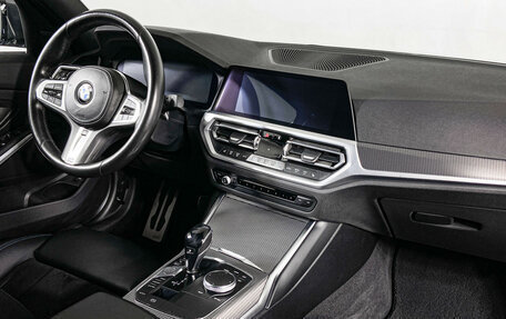 BMW 3 серия, 2019 год, 3 740 000 рублей, 10 фотография