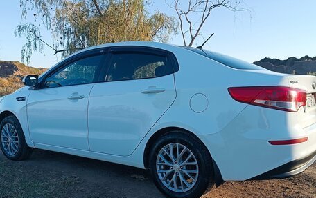 KIA Rio III рестайлинг, 2016 год, 1 000 000 рублей, 2 фотография