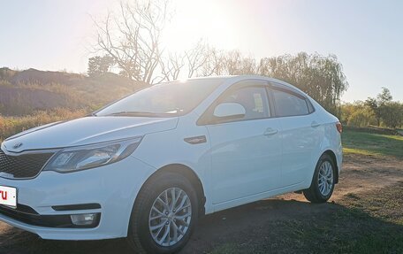 KIA Rio III рестайлинг, 2016 год, 1 000 000 рублей, 4 фотография