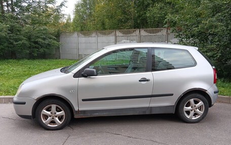 Volkswagen Polo IV рестайлинг, 2002 год, 285 000 рублей, 2 фотография