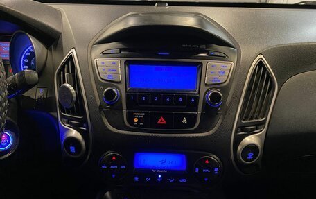 Hyundai ix35 I рестайлинг, 2012 год, 995 000 рублей, 13 фотография