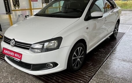 Volkswagen Polo VI (EU Market), 2010 год, 688 000 рублей, 2 фотография