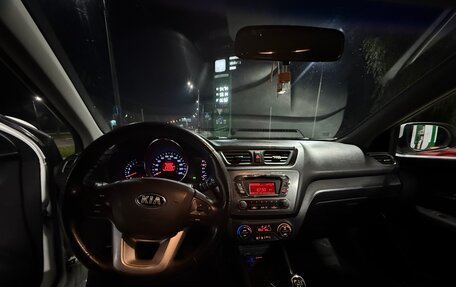 KIA Rio III рестайлинг, 2013 год, 650 000 рублей, 11 фотография