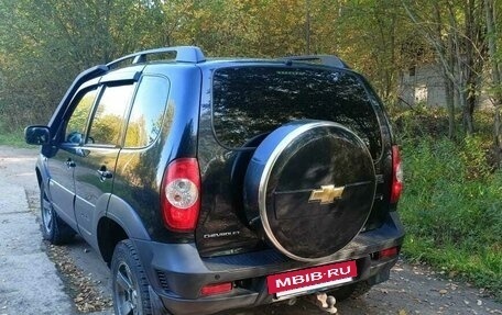 Chevrolet Niva I рестайлинг, 2017 год, 719 000 рублей, 3 фотография
